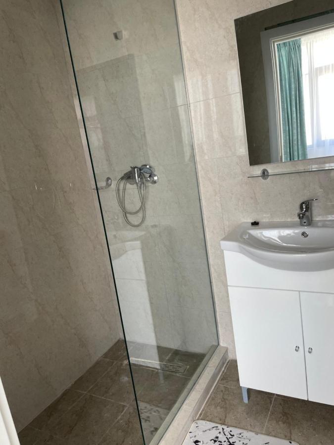 Aquazure Studio Residence Navodari Luaran gambar