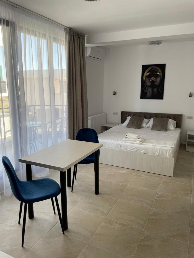 Aquazure Studio Residence Navodari Luaran gambar
