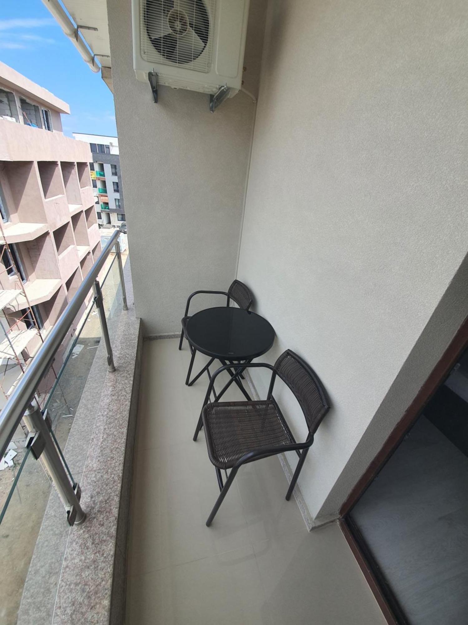 Aquazure Studio Residence Navodari Bilik gambar
